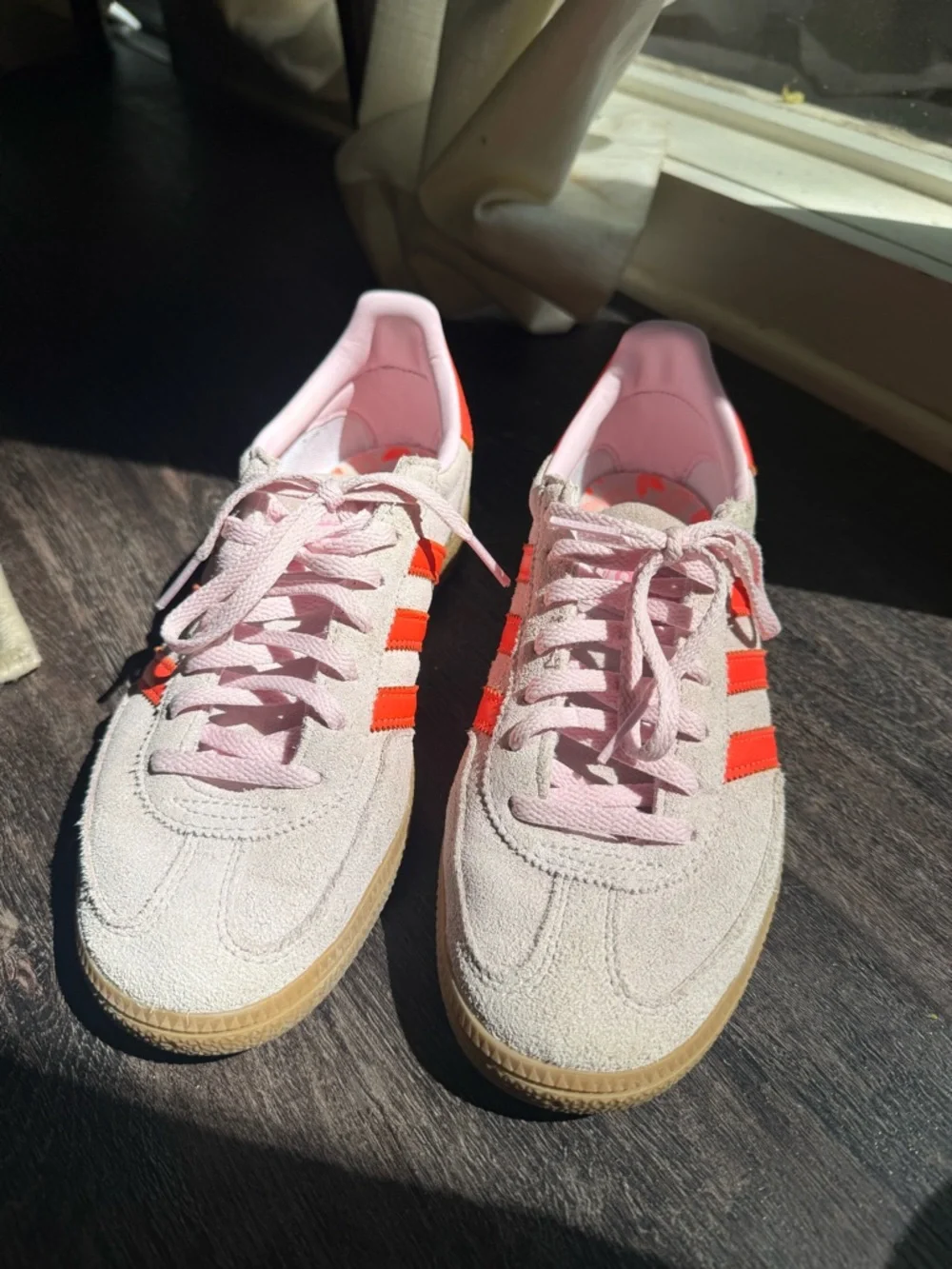Adidas Spezial Handball Shoes Size 7 Suede Sneakers Pink with Orange Stripes - Picture 2 of 12